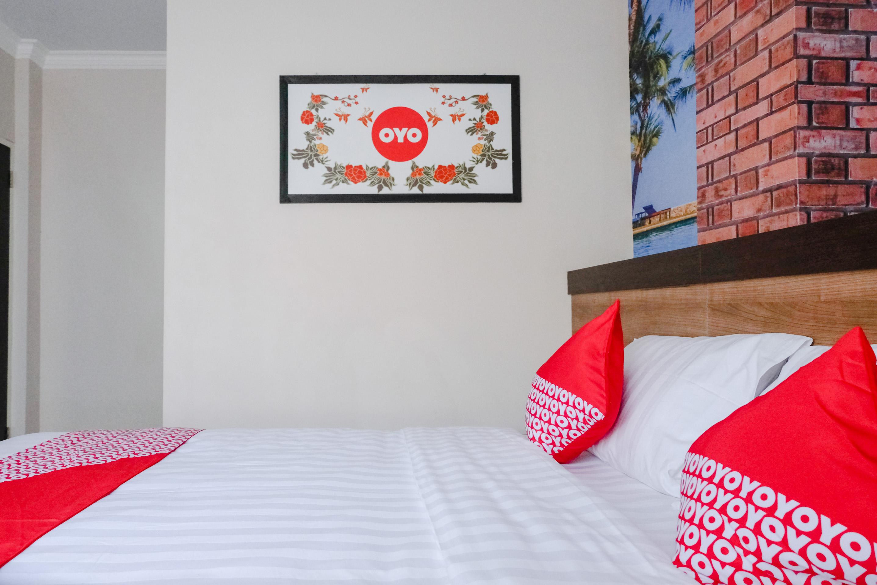 Noura Guest House Syariah Malang Exterior foto