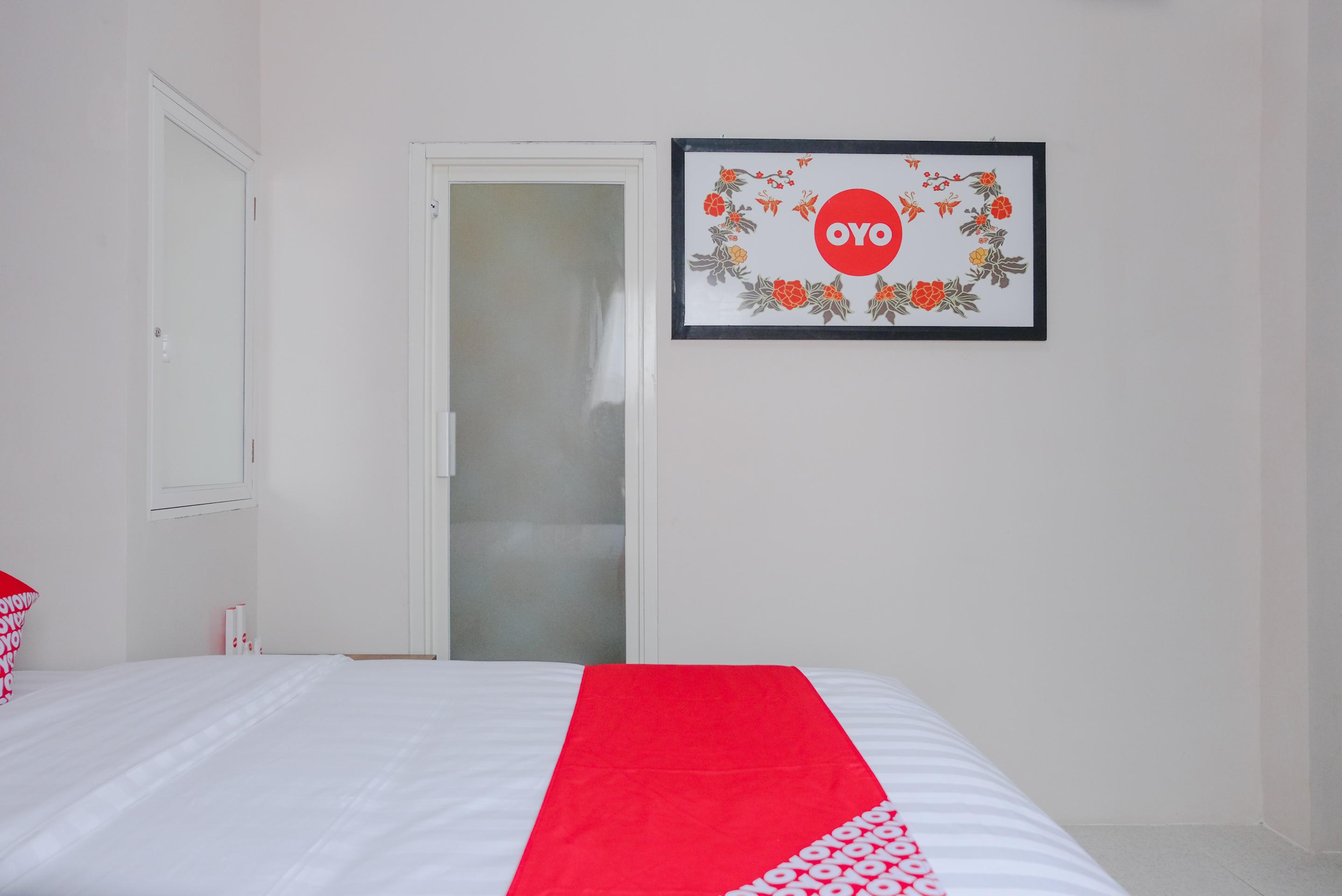 Noura Guest House Syariah Malang Exterior foto