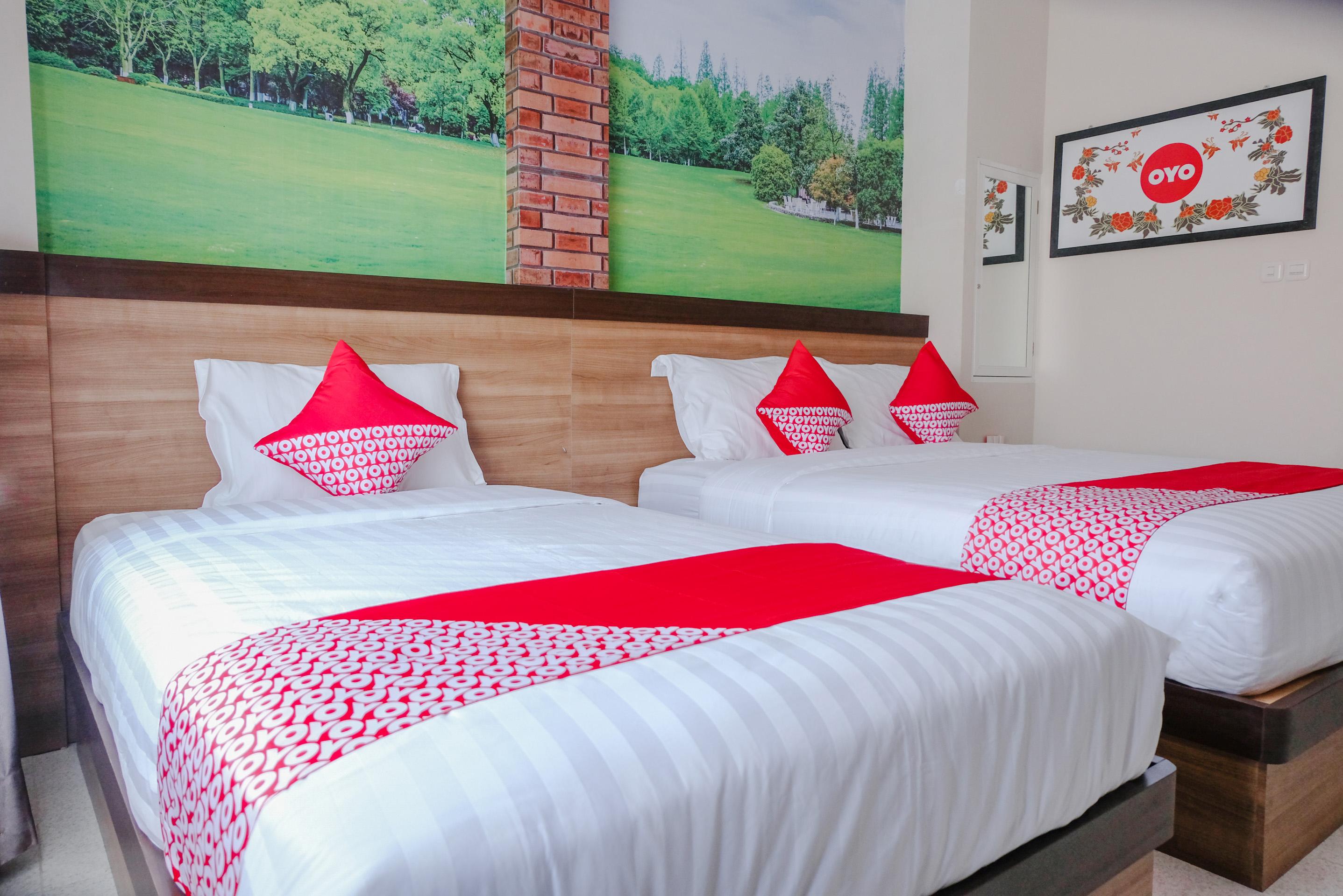 Noura Guest House Syariah Malang Exterior foto