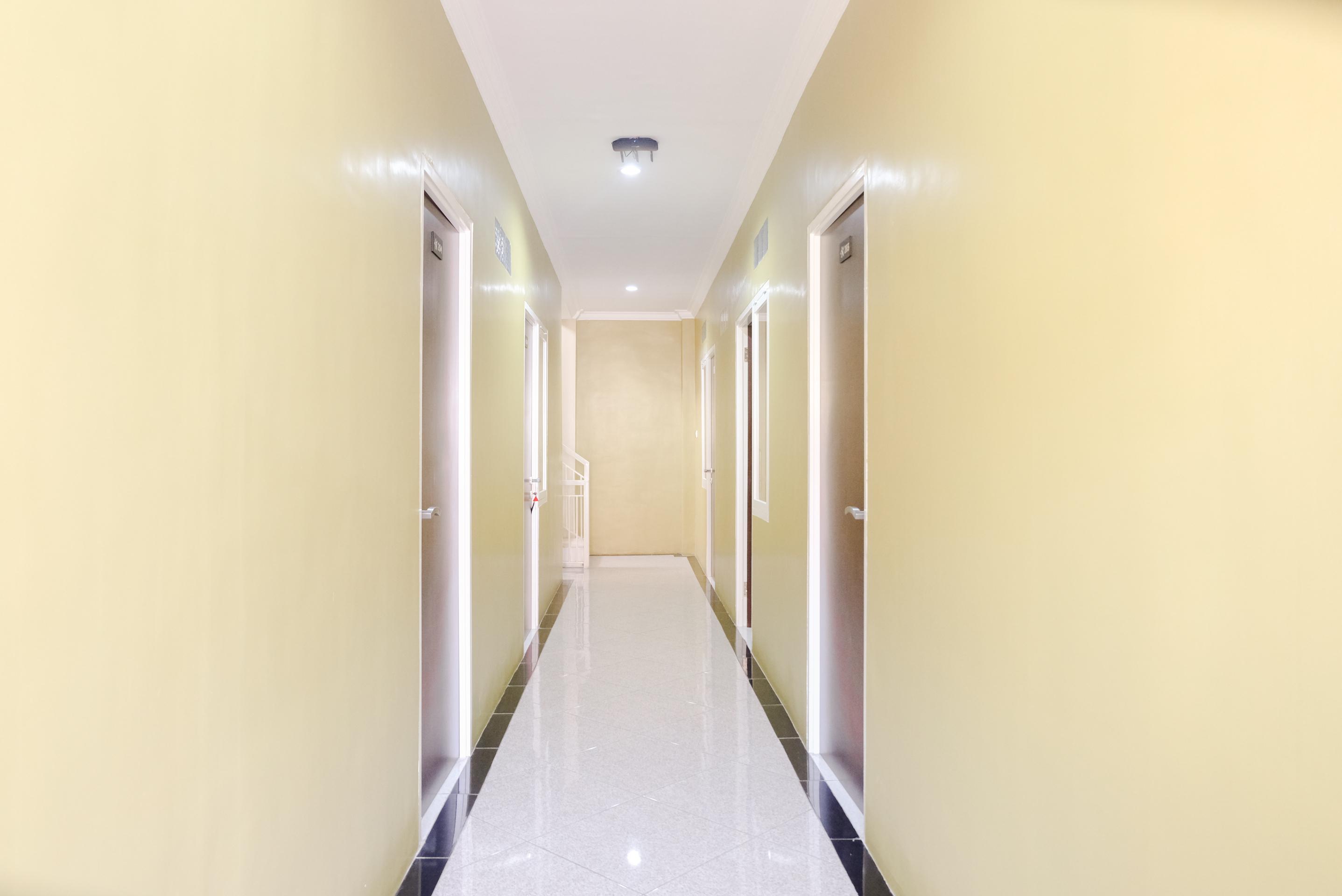 Noura Guest House Syariah Malang Exterior foto