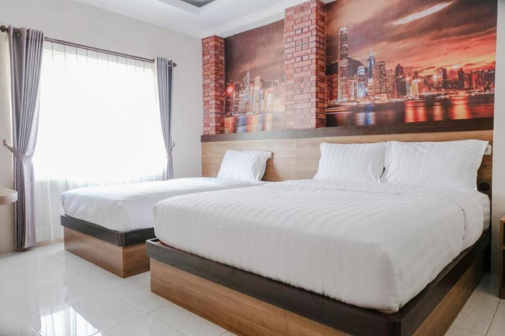 Noura Guest House Syariah Malang Exterior foto